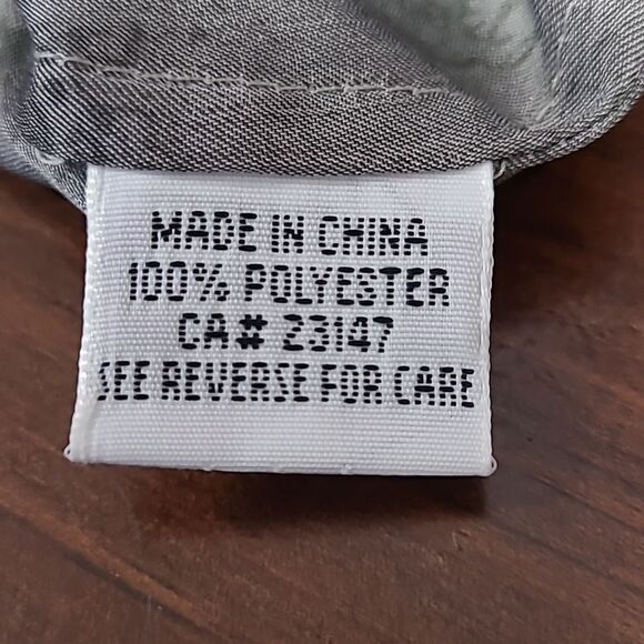 Talbot's sz 8 petite 100% polyester botanical print blouse - Picture 7 of 8